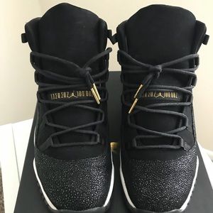 Jordan Retro 11 Black Suede/Gold Speckle